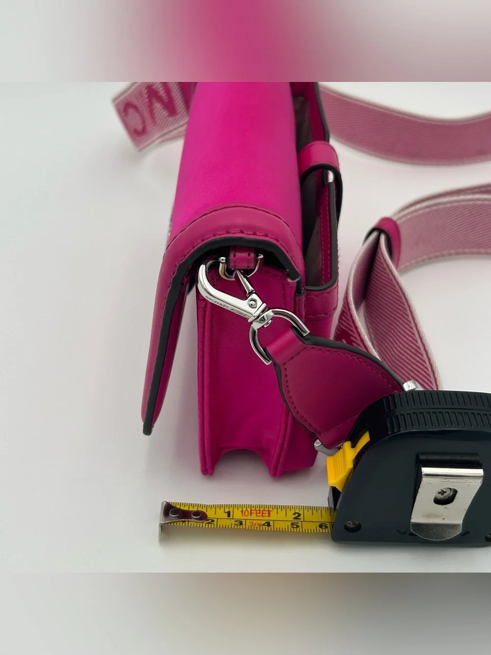 Michael Kors Pink Jet Set Smartphone Crossbody Purse